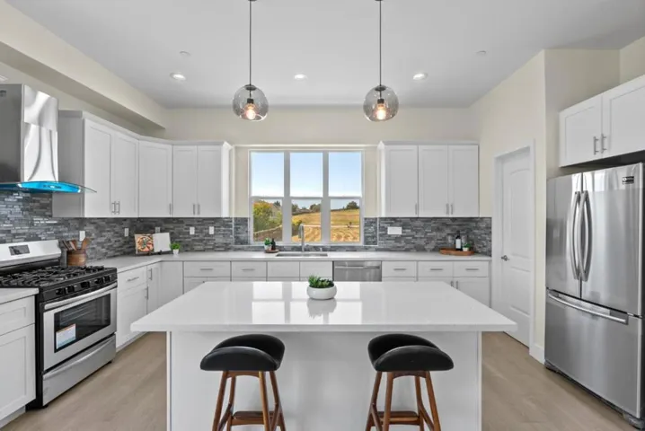 401 San Luis Avenue, Watsonville, California 95076