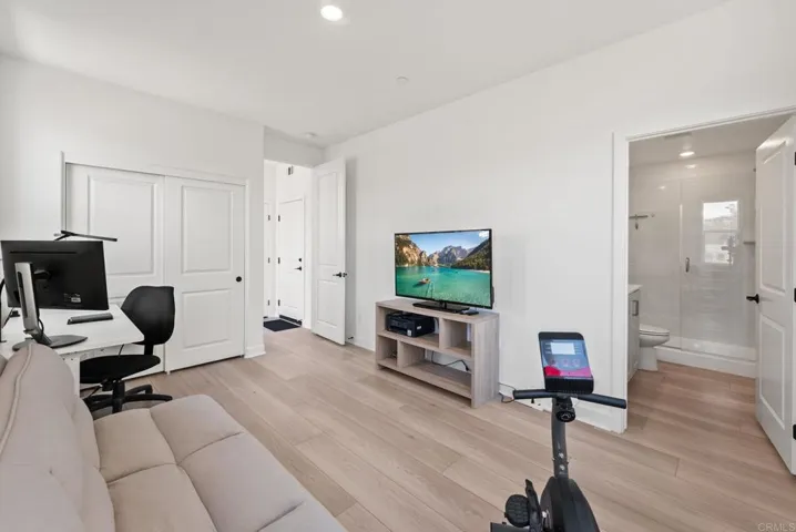 8105 Rose Quartz Circle, San Diego, California 92126