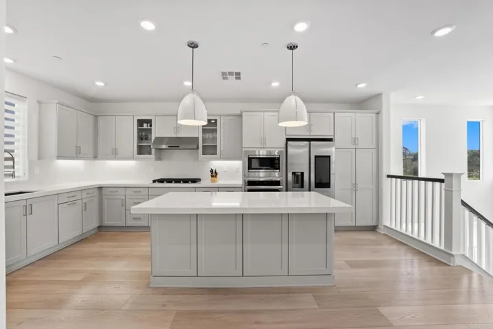 8105 Rose Quartz Circle, San Diego, California 92126