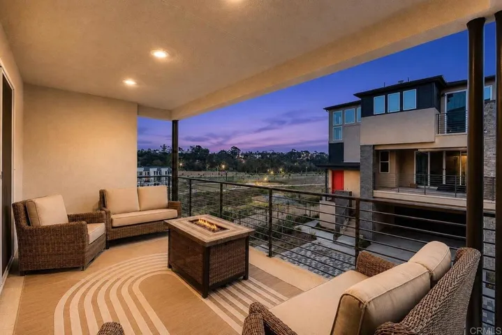 8105 Rose Quartz Circle, San Diego, California 92126