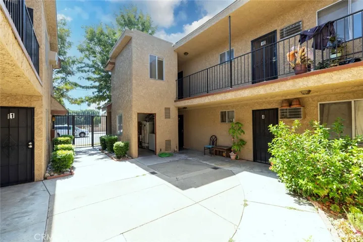 11341 Victory Boulevard, North Hollywood, California 91606