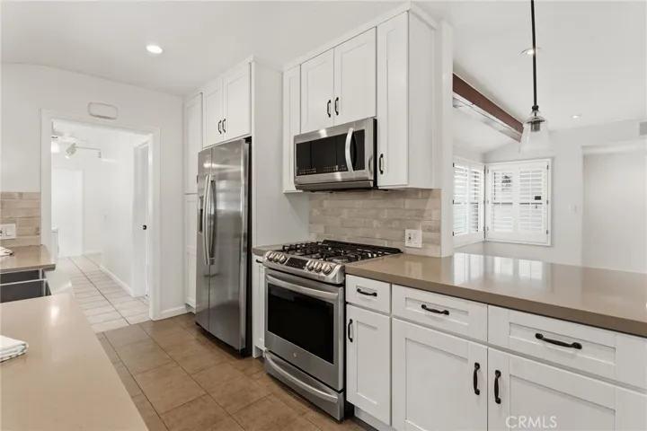 23047 Friar, Woodland Hills, California 91367