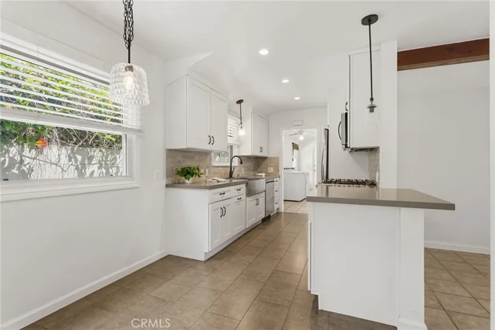 23047 Friar, Woodland Hills, California 91367
