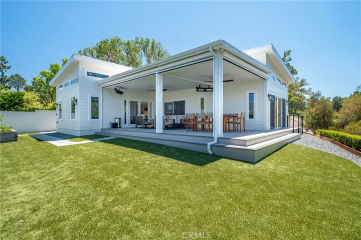 Detached unit -Front