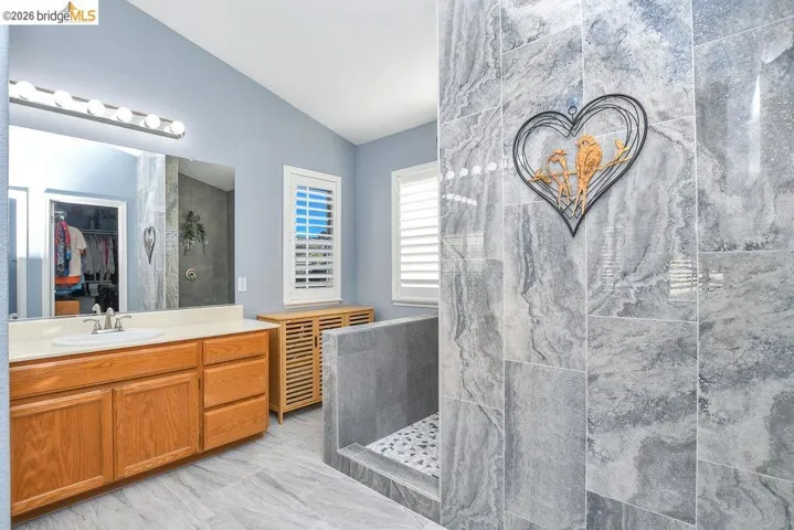 1040 Broadcreek Court, Brentwood, California 94513-5822