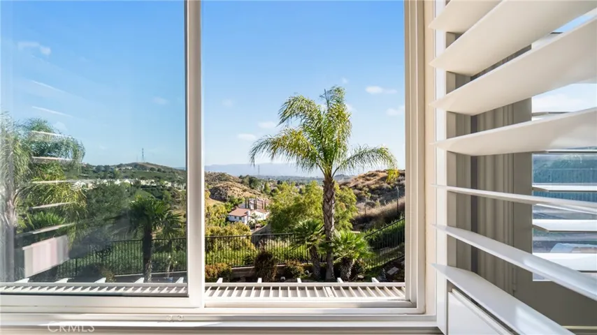 22238 Evening Star Court, Saugus, California 91390