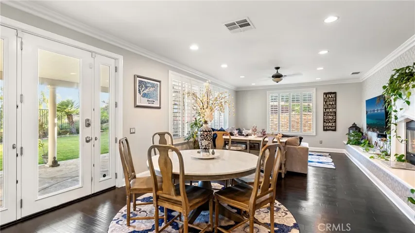 22238 Evening Star Court, Saugus, California 91390