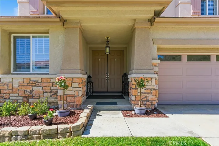 22238 Evening Star Court, Saugus, California 91390