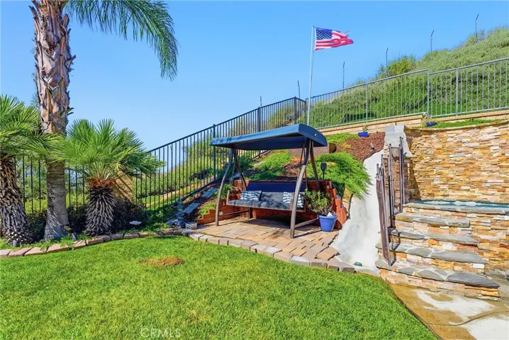 22238 Evening Star Court, Saugus, California 91390