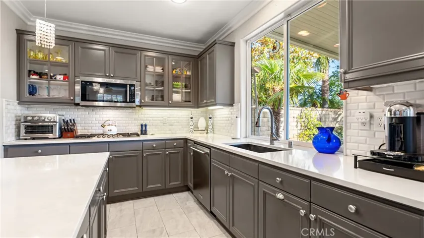 22238 Evening Star Court, Saugus, California 91390