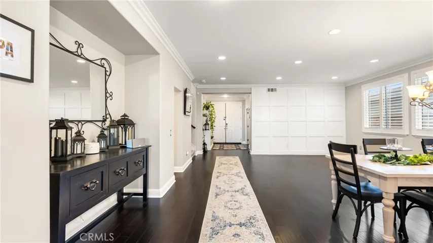 22238 Evening Star Court, Saugus, California 91390
