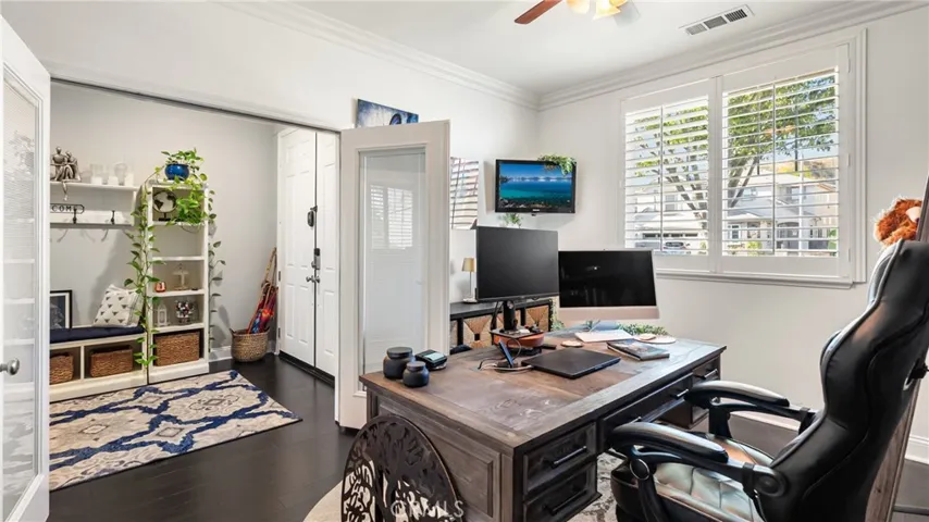 22238 Evening Star Court, Saugus, California 91390