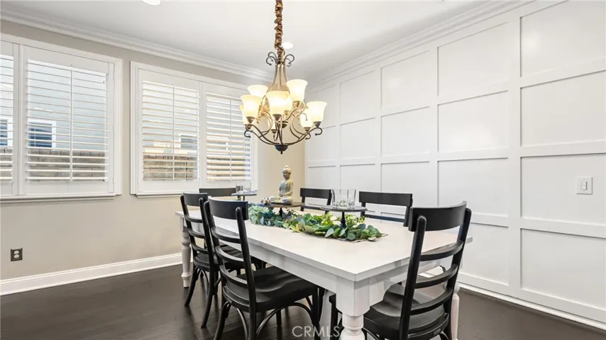 22238 Evening Star Court, Saugus, California 91390