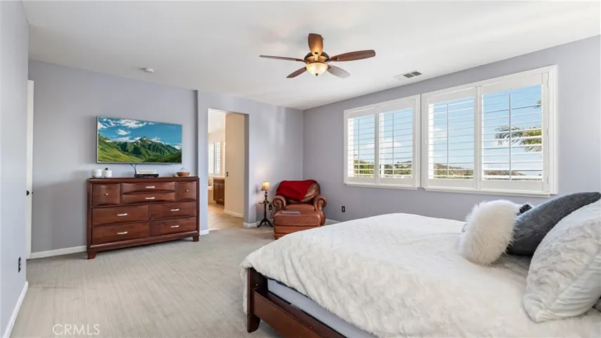 22238 Evening Star Court, Saugus, California 91390