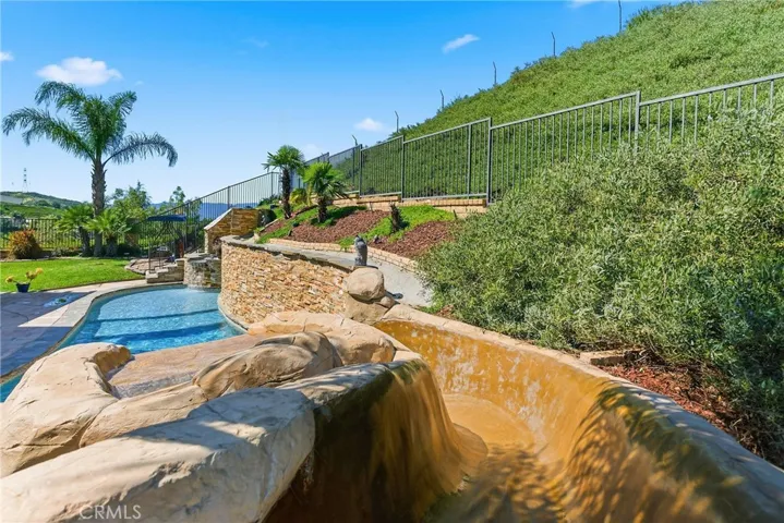 22238 Evening Star Court, Saugus, California 91390