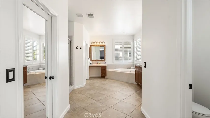 22238 Evening Star Court, Saugus, California 91390