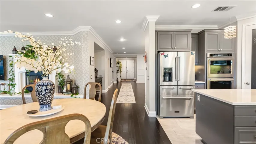 22238 Evening Star Court, Saugus, California 91390