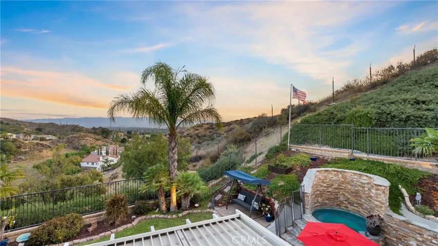 22238 Evening Star Court, Saugus, California 91390