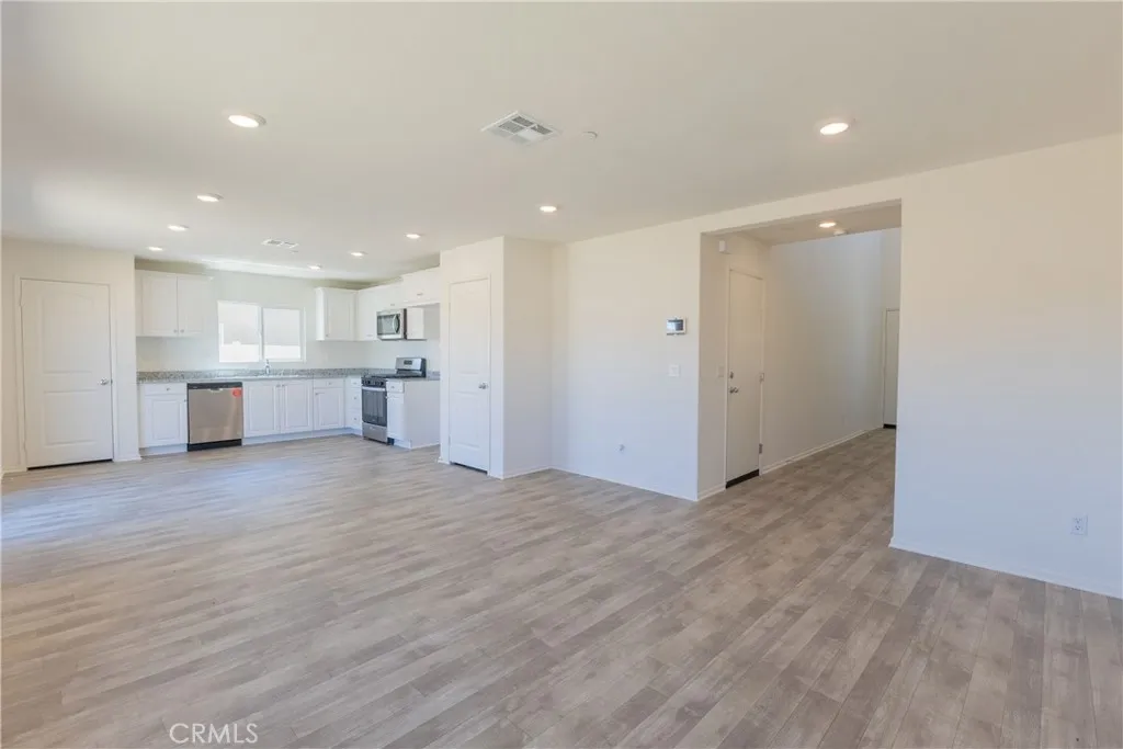 10156 Colten Ridge Street, Adelanto, California 92301 — photo 5