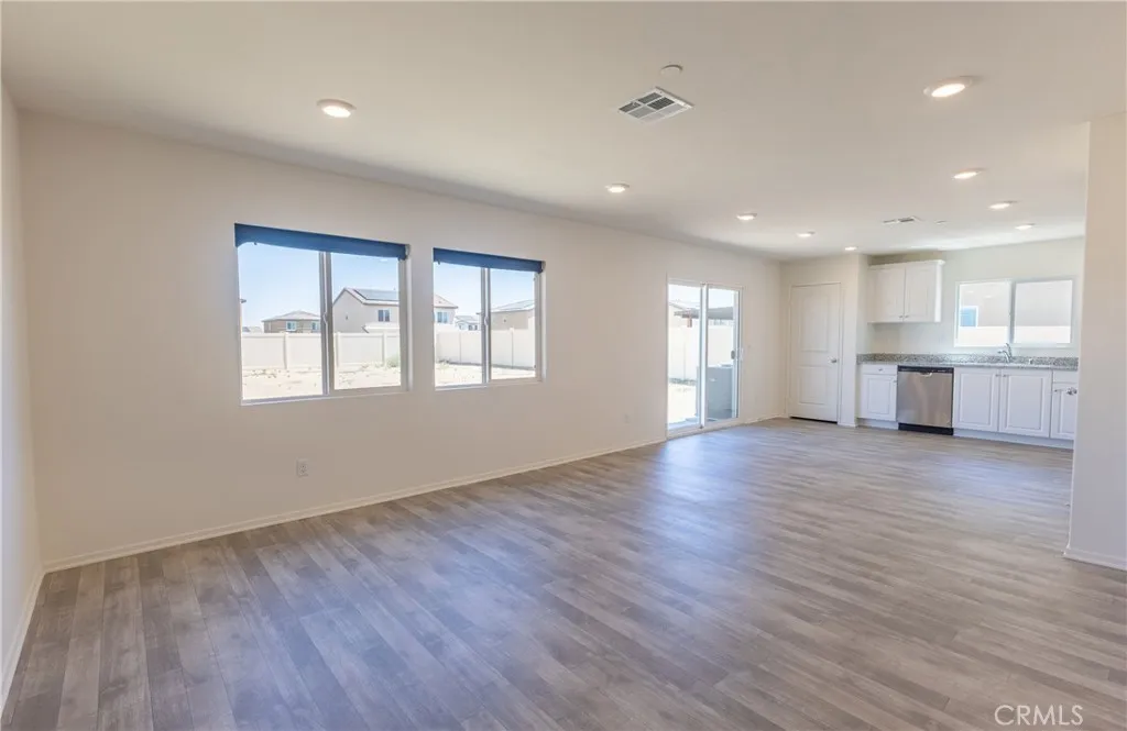 10156 Colten Ridge Street, Adelanto, California 92301 — photo 4