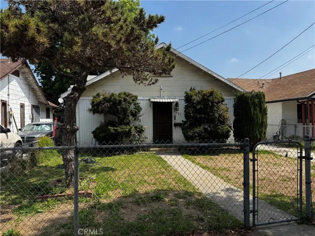 3627 Randolph Street, Huntington Park, California 90255