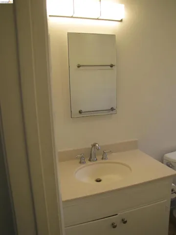 Unit 3 bathroom