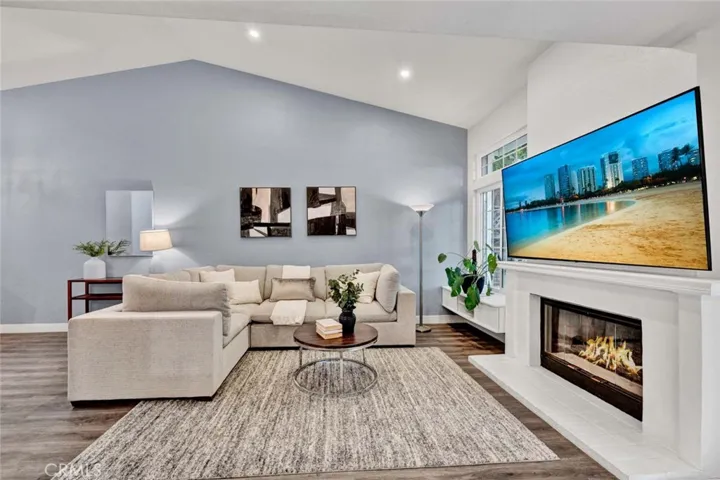 2342 Aspen Street, Tustin, California 92782