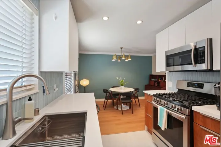 5811 Woodman Avenue 7, Valley Glen, California 91401