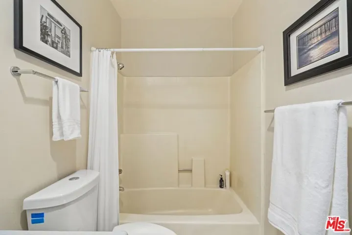 5811 Woodman Avenue 7, Valley Glen, California 91401