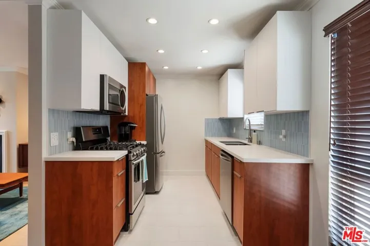 5811 Woodman Avenue 7, Valley Glen, California 91401