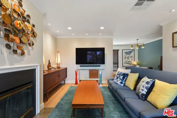 5811 Woodman Avenue 7, Valley Glen, California 91401