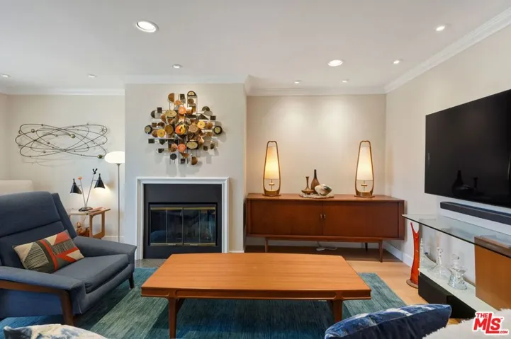 5811 Woodman Avenue 7, Valley Glen, California 91401