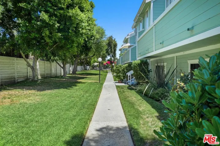 5811 Woodman Avenue 7, Valley Glen, California 91401