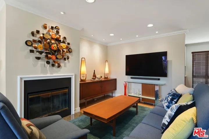 5811 Woodman Avenue 7, Valley Glen, California 91401