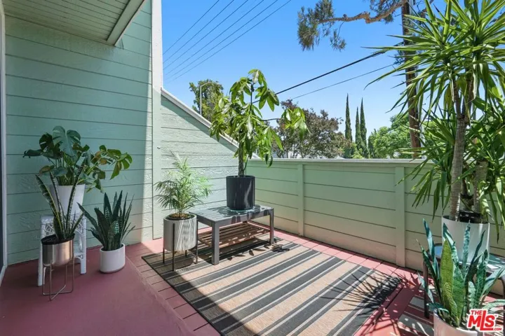 5811 Woodman Avenue 7, Valley Glen, California 91401