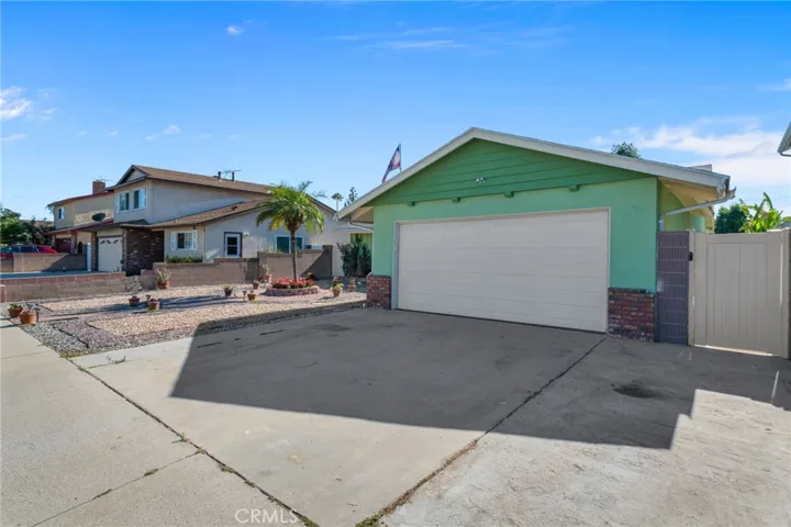 17509 Balfern, Bellflower, California 90706