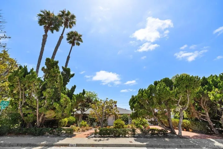 6014 Beaumont Avenue, La Jolla, California 92037