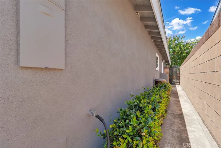 2874 N Heather Road, Long Beach, California 90815