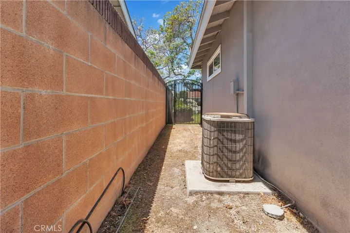 2874 N Heather Road, Long Beach, California 90815