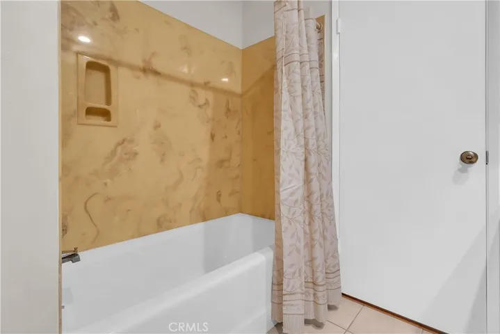 2874 N Heather Road, Long Beach, California 90815