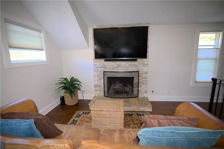 1736 Bayport Way, Newport Beach, California 92660