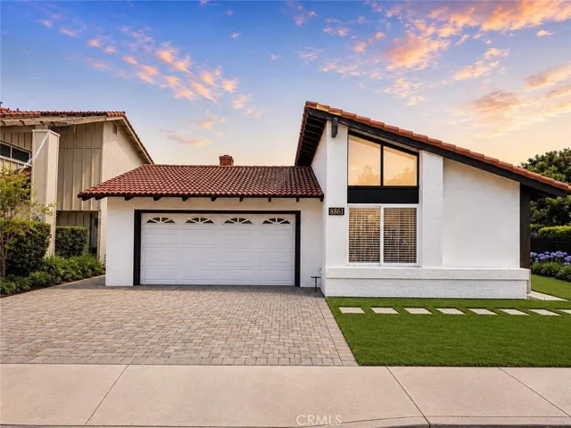 8861 La Zana Court, Fountain Valley, California 92708