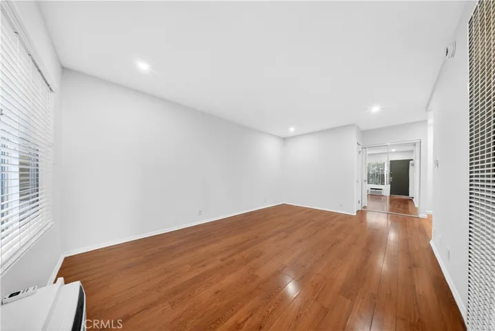 2015 Chariton, Los Angeles, California 90034