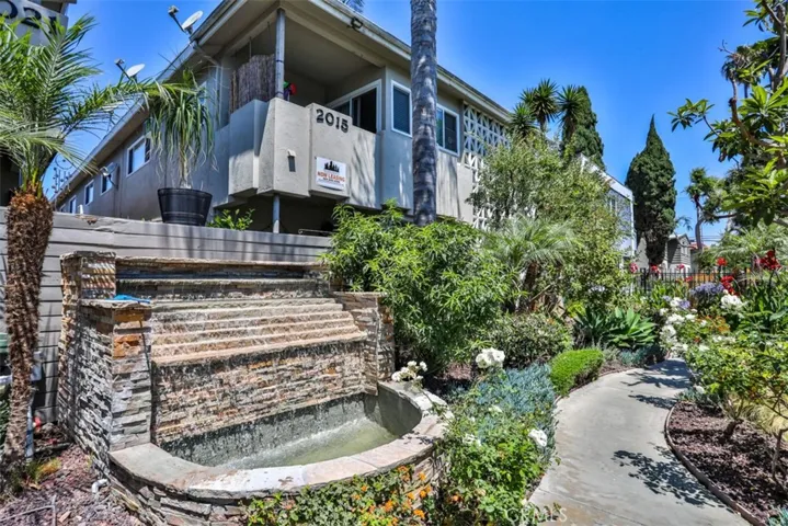 2015 Chariton, Los Angeles, California 90034