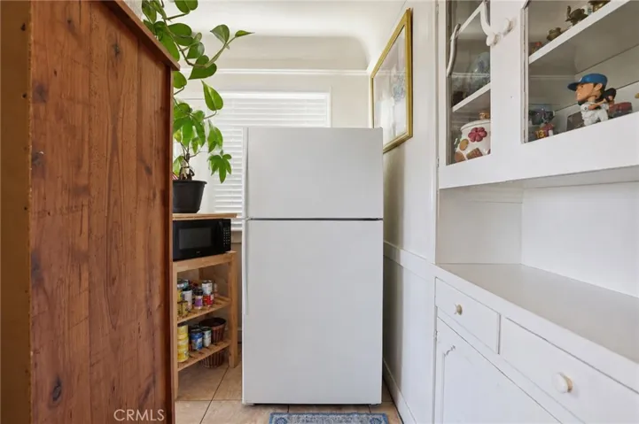 551 W 12th St Left Unit