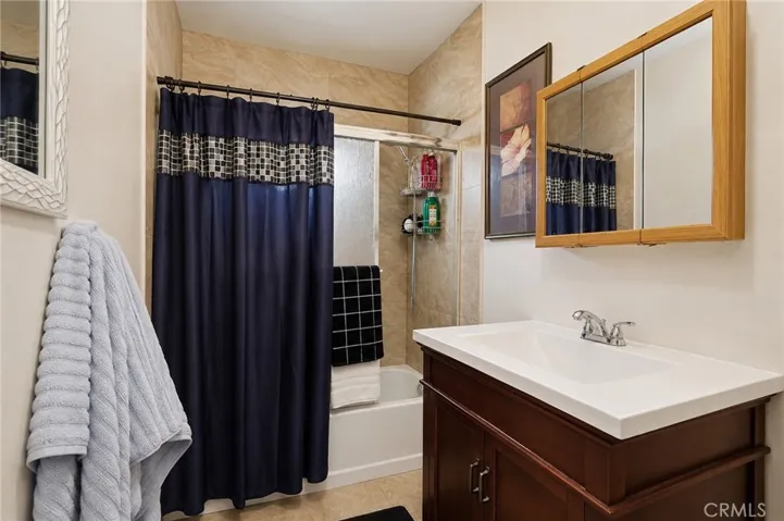 551 W 12th St Left Unit