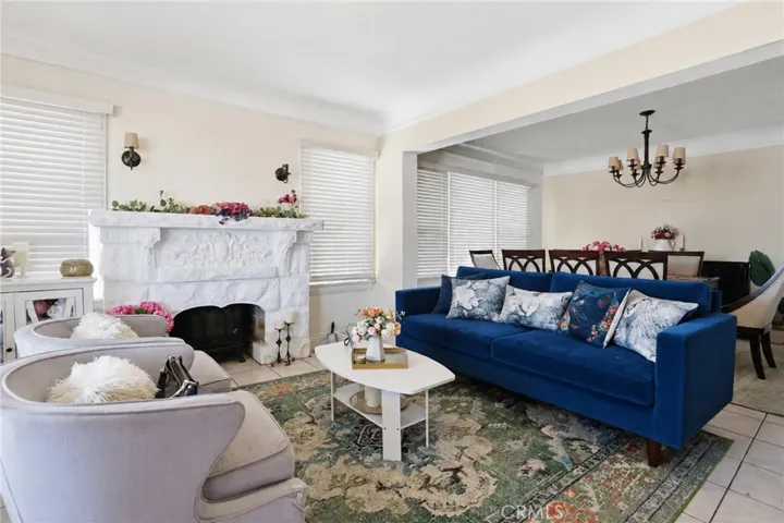 549 w 12th