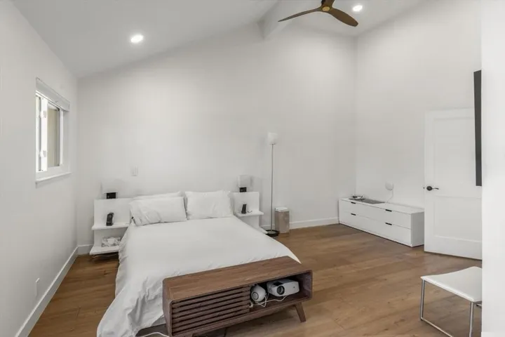 1525 Tyler Park Way, Mountain View, California 94040