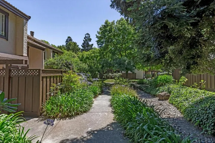1525 Tyler Park Way, Mountain View, California 94040