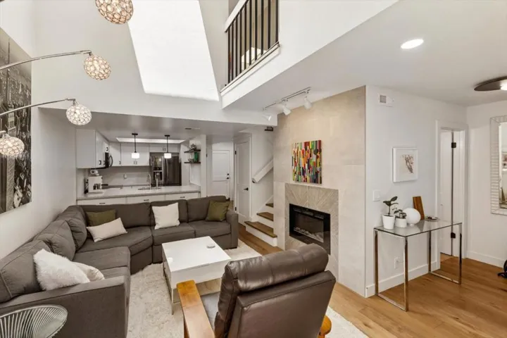 1525 Tyler Park Way, Mountain View, California 94040